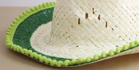 Un sombrero de playa personalizado Un sombrero de playa personalizado