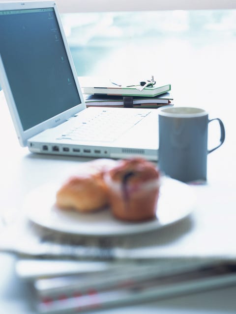 Product, Dishware, Serveware, Electronic device, Drinkware, Office equipment, Laptop part, Tableware, Technology, Plate, 