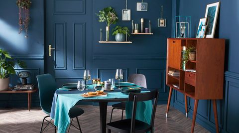 Room, Dining room, Furniture, Blue, Turquoise, Table, Interior design, Kitchen & dining room table, Chair, Building, 