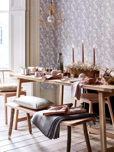 Dining room, Room, Furniture, Table, Chair, Interior design, Branch, Tablecloth, Kitchen & dining room table, Restaurant, 