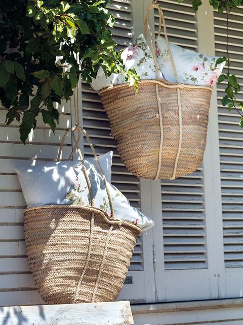 Basket, Wicker, Storage basket, Home accessories, Flowerpot, Twig, Bicycle accessory, Picnic basket, Flower girl basket, Rope, 