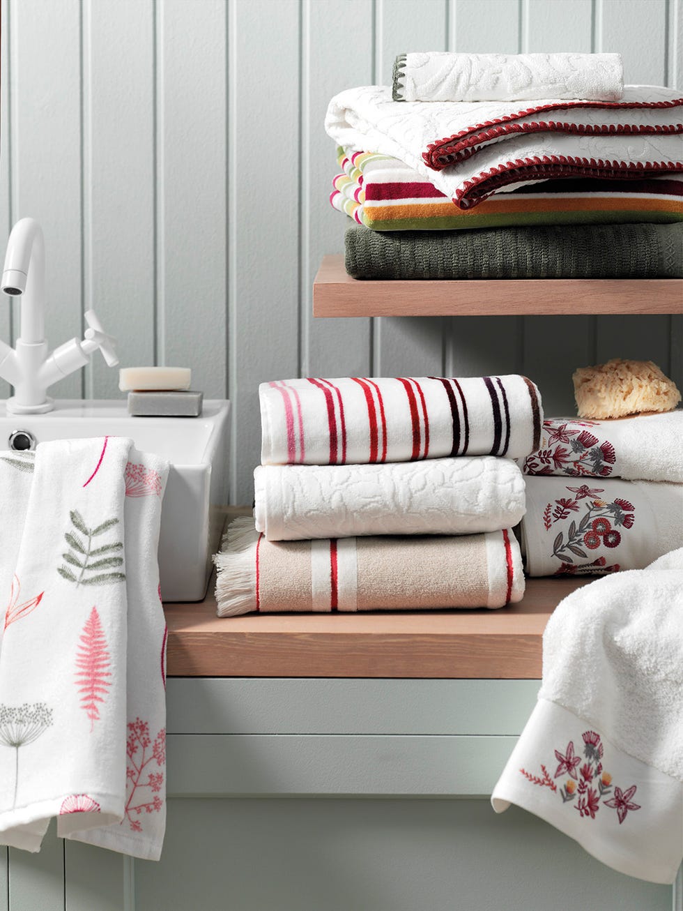 Room, Furniture, Red, Pink, Product, Interior design, Wall, studio couch, Textile, Living room, 