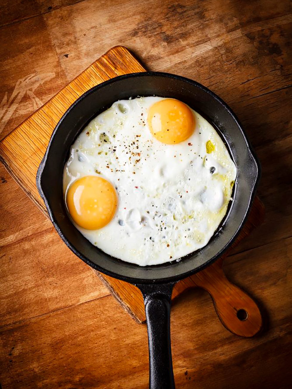 Egg yolk, Food, Fried egg, Egg white, Ingredient, Meal, Breakfast, Recipe, Egg, Dish, 