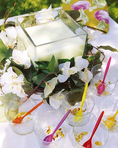 Petal, Flower, Cut flowers, Flower Arranging, Bouquet, Floristry, Floral design, Artificial flower, Flowering plant, Centrepiece, 