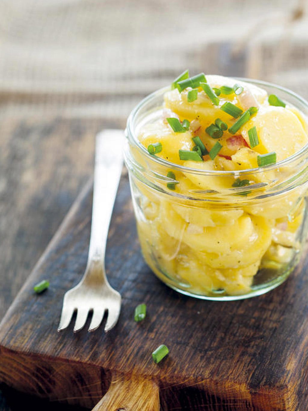 ensalada de patata y cebolleta con mostaza