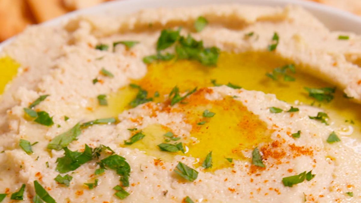 preview for Cauliflower Hummus Is Our Newest Obsession