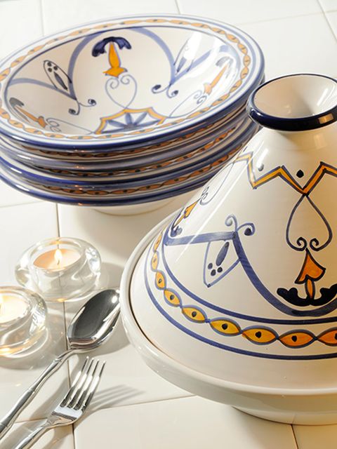 Serveware, Dishware, Porcelain, Ceramic, Tableware, Blue and white porcelain, Cutlery, Kitchen utensil, earthenware, Art, 