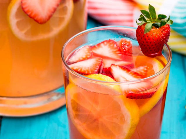 Liquid, Drink, Ingredient, Food, Fruit, Alcoholic beverage, Red, Juice, Produce, Tableware, 