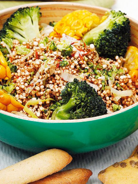 quinoa con brócoli y mazorcas de maíz