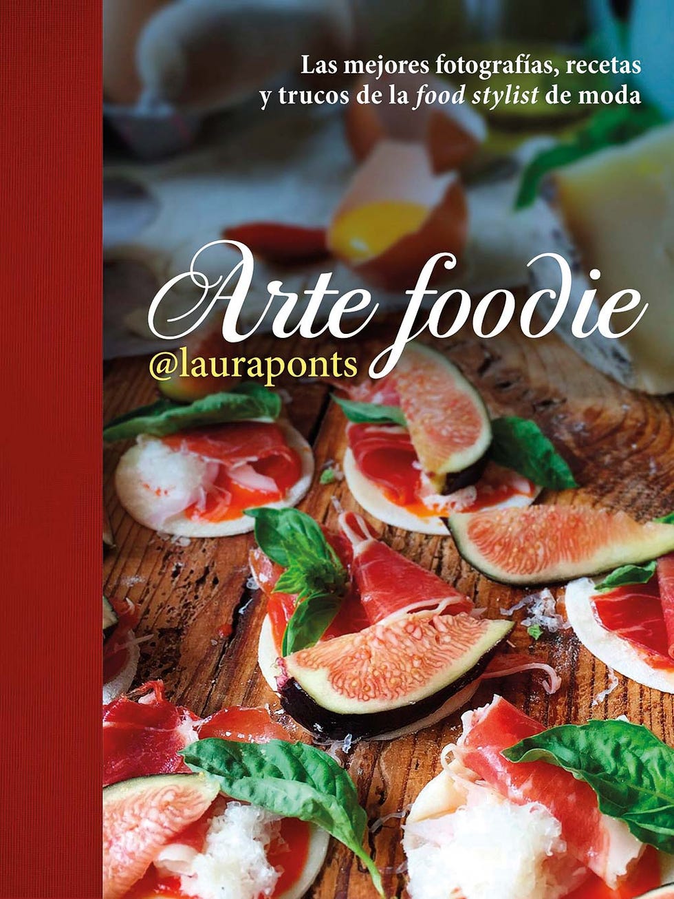 Produce, Ingredient, Fruit, Food, Natural foods, Citrus, Whole food, Garnish, Strawberries, Recipe, 