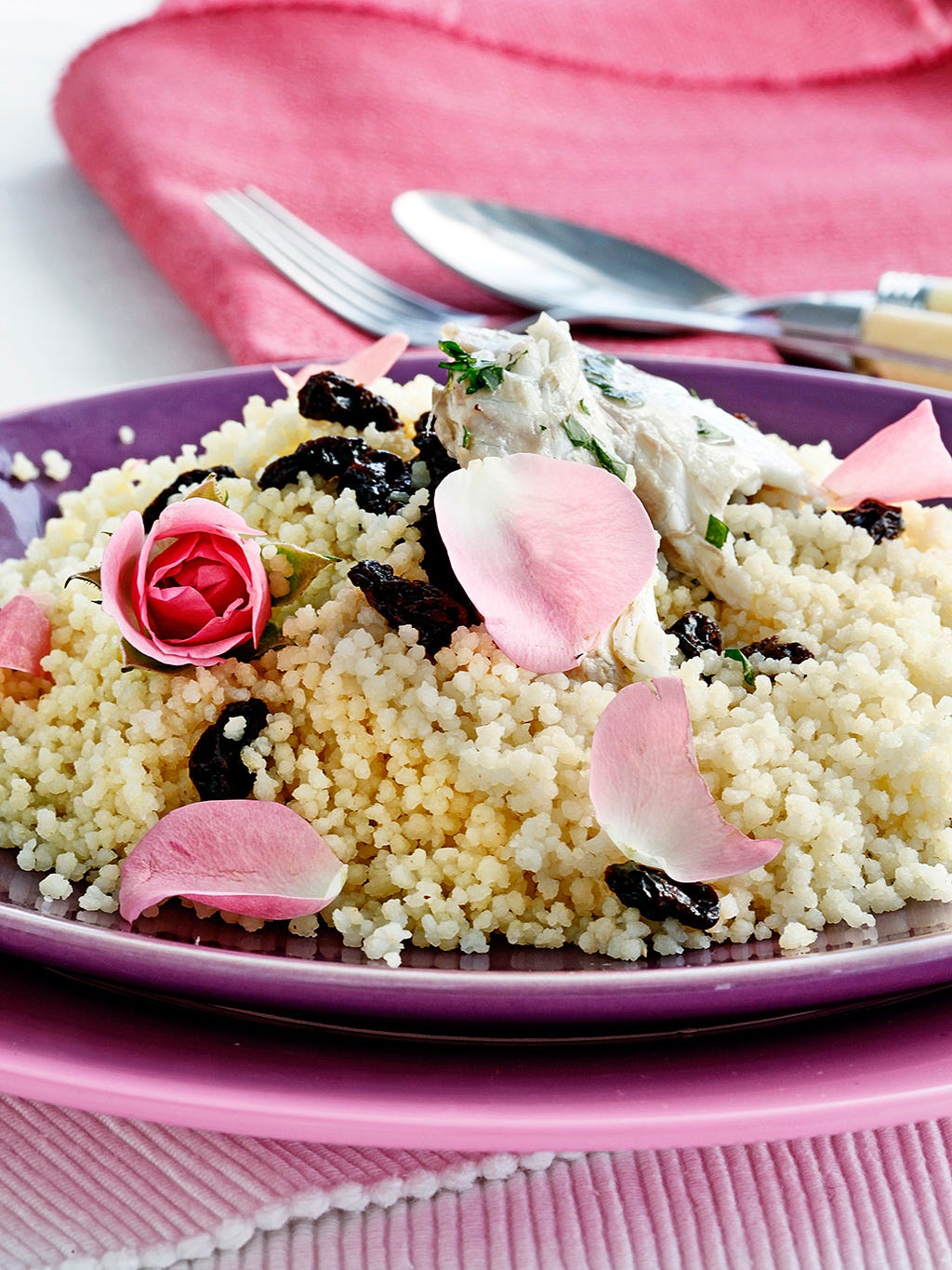 cuscús de lubina y rosas