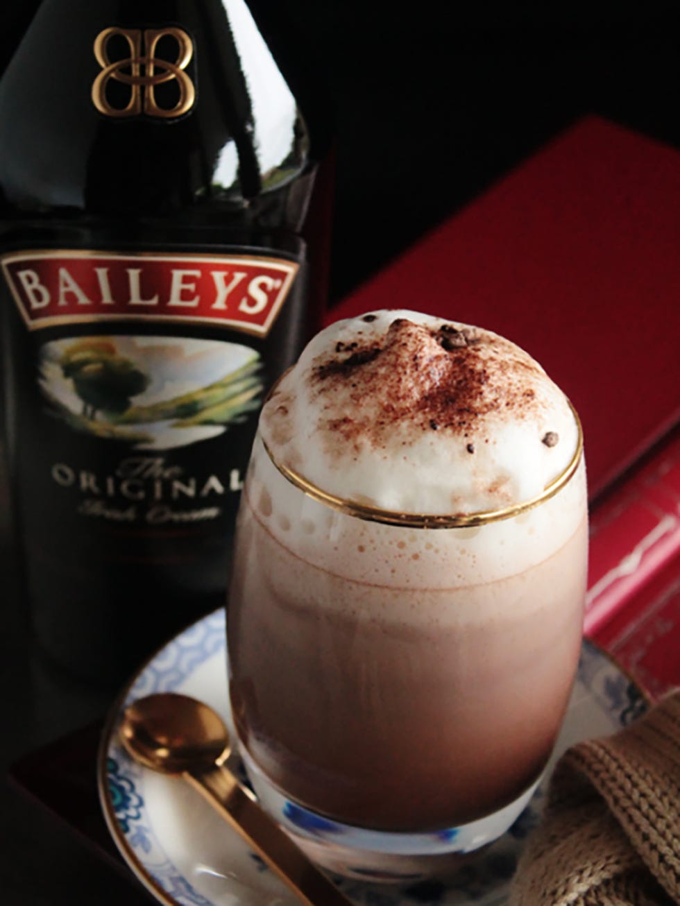 Drink, Food, Liqueur, Alcoholic beverage, Distilled beverage, Baileys irish cream, Irish cream, Non-alcoholic beverage, Affogato, Liqueur coffee, 