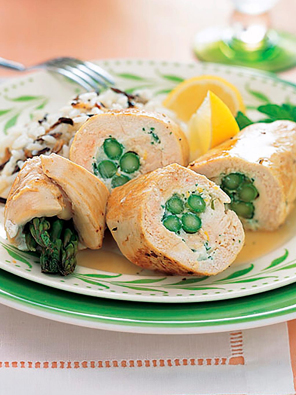 roulades de pollo y espárragos