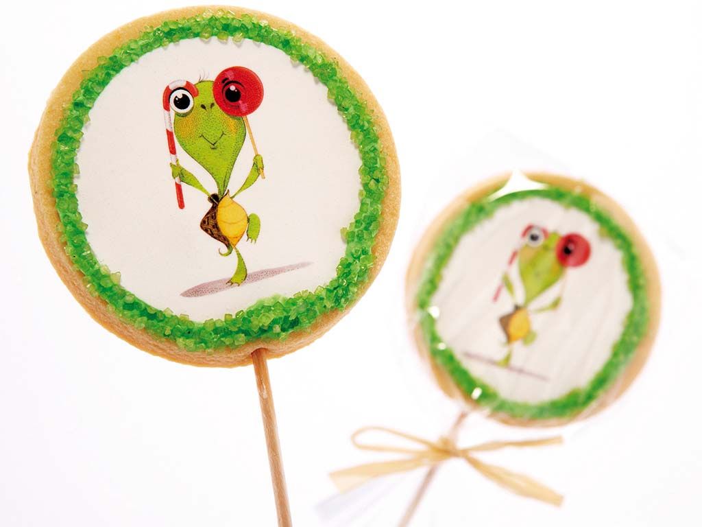 Green, Cartoon, Paint, Illustration, Creative arts, Drawing, Coquelicot, Art paint, Fictional character, Child art, 