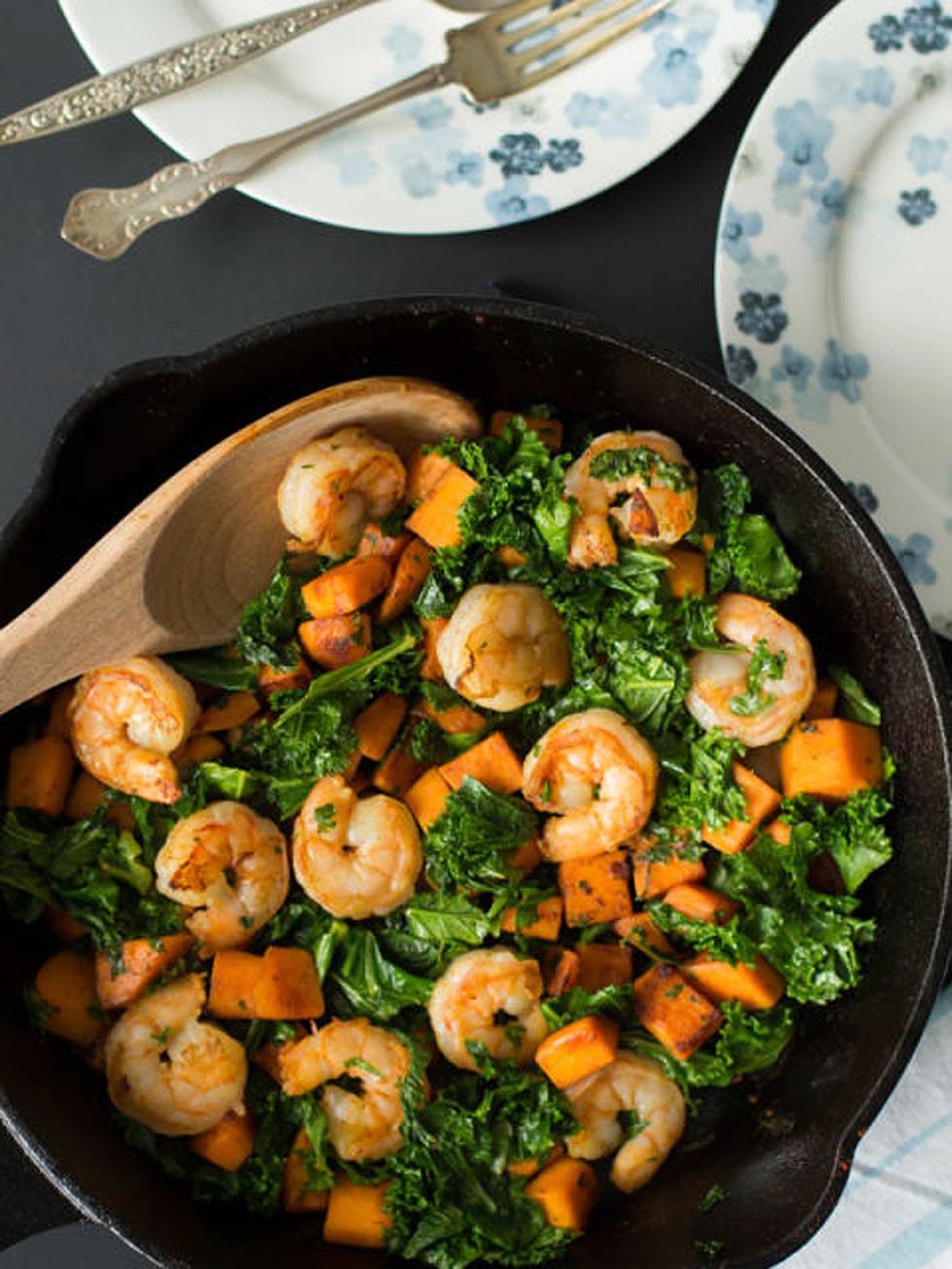 Food, Dishware, Ingredient, Serveware, Cuisine, Recipe, Produce, Porcelain, Vegetable, Kitchen utensil, 