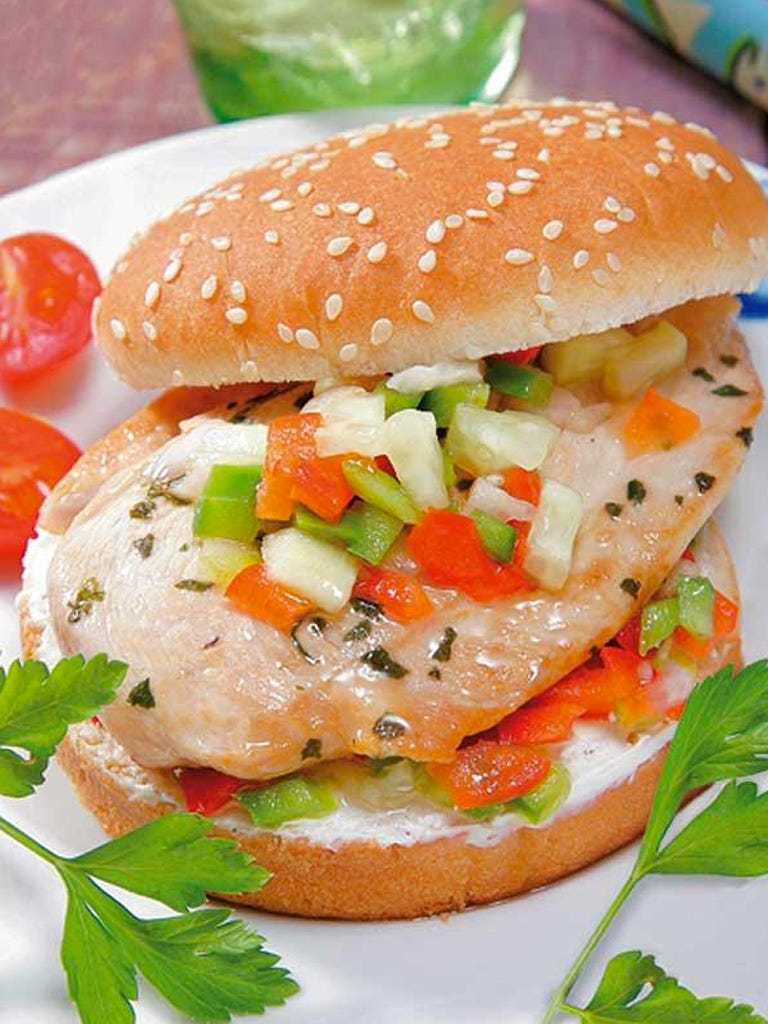 hamburguesas de pollo con salsa de verduras