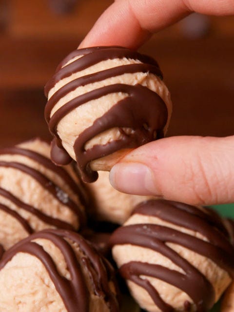 Food, Chocolate, Macaroon, Cuisine, Ganache, Chocolate truffle, Dessert, Dish, Ingredient, Praline, 