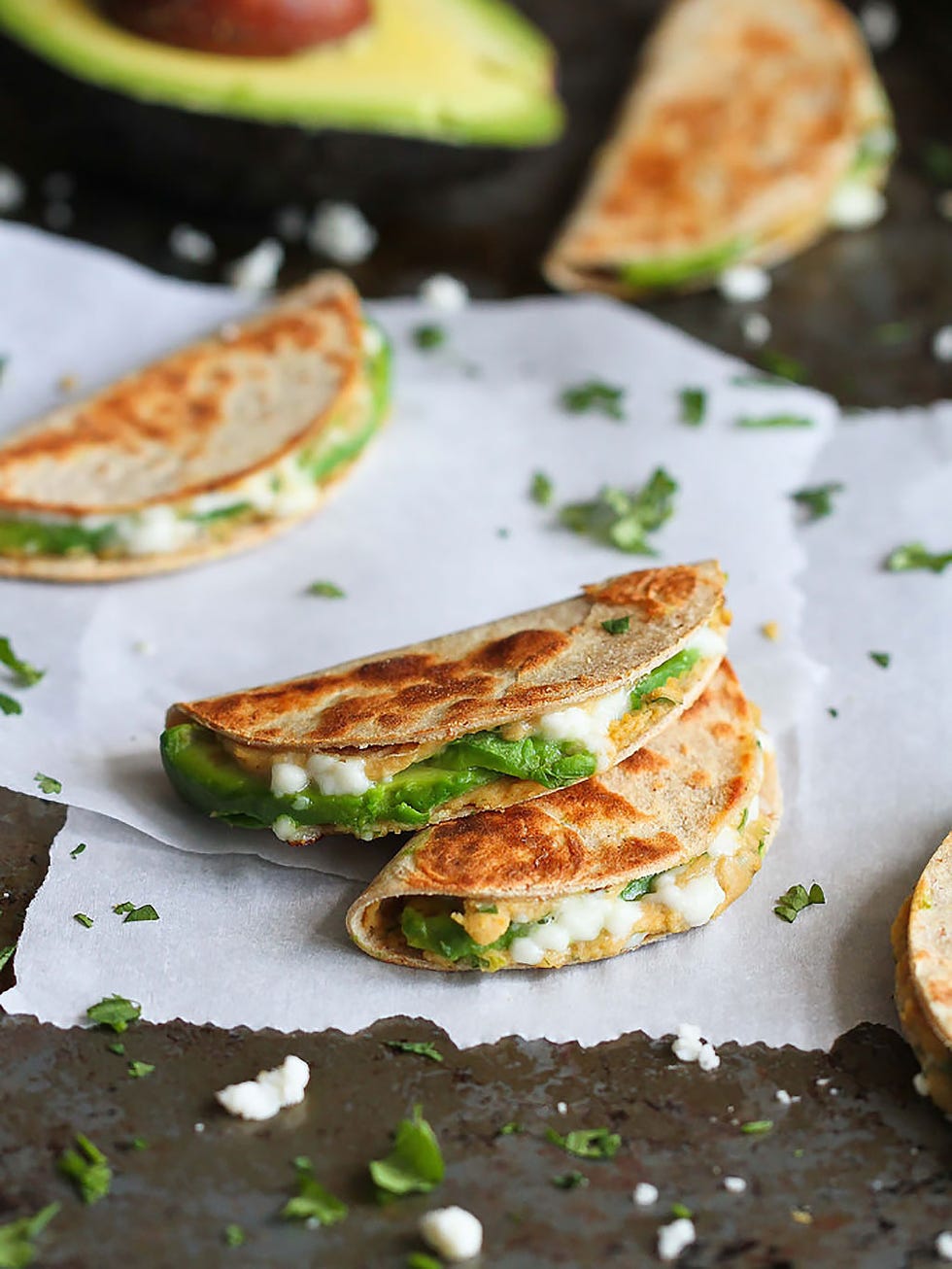 quesadillas de hummus de aguacate
