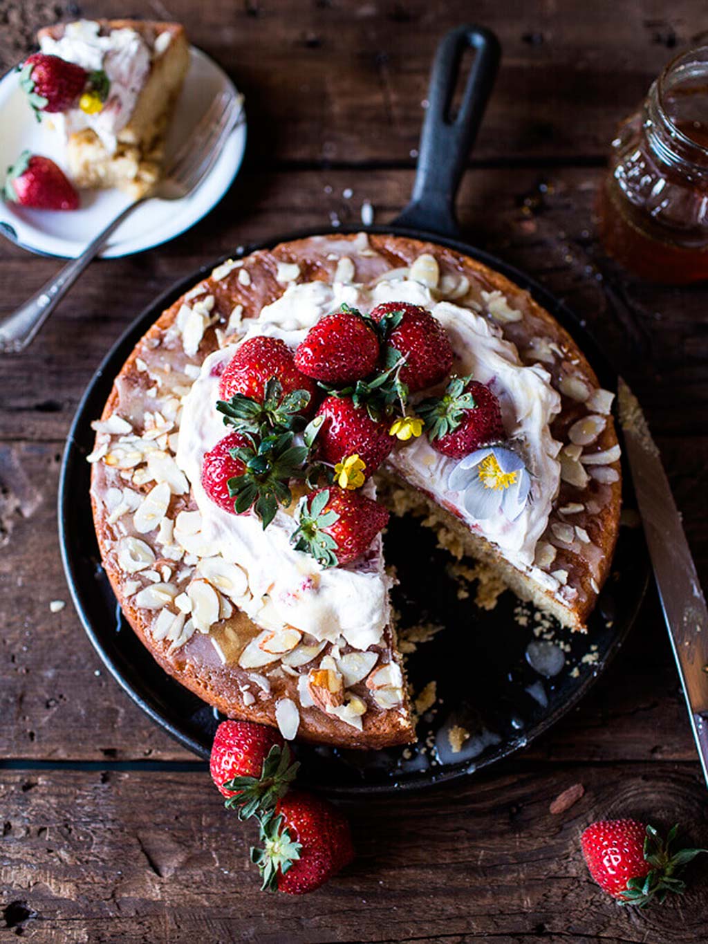 Dish, Food, Cuisine, Dessert, Pavlova, Ingredient, Whipped cream, Raspberry, Cream, Strawberry, 