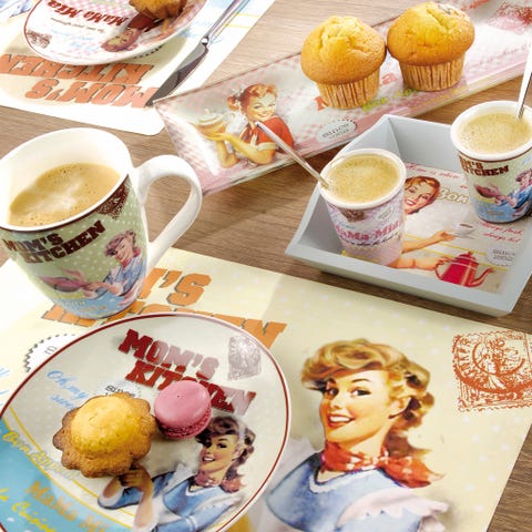 Serveware, Drinkware, Cup, Dishware, Tableware, Drink, Food, Ingredient, Coffee cup, Table, 