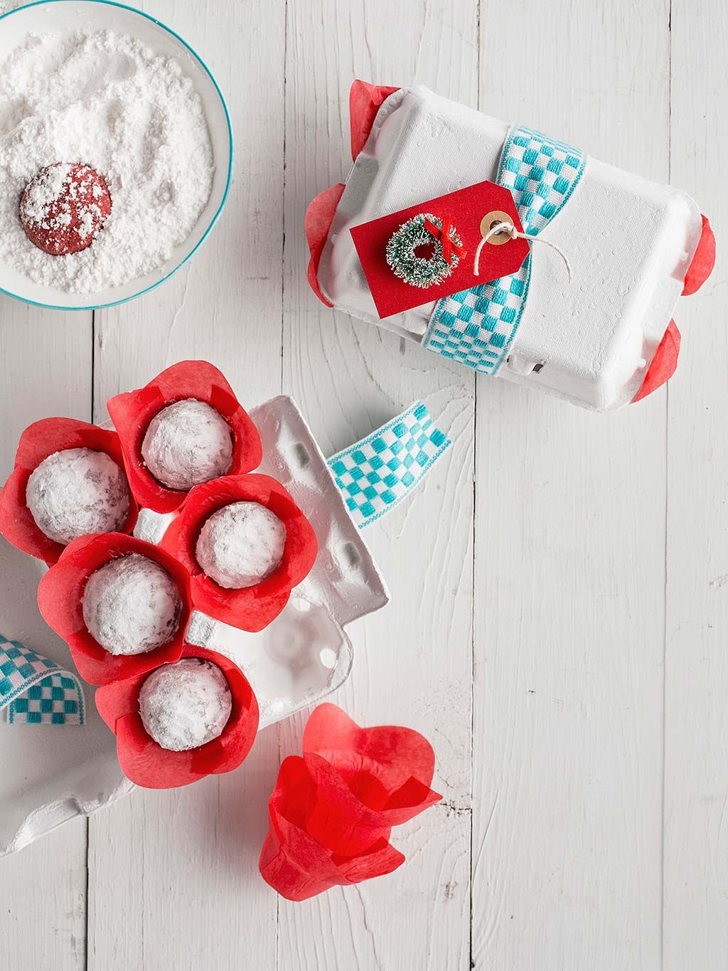 Red, Carmine, Dessert, Coquelicot, Circle, Confectionery, Paper, Baking cup, Recipe, Paper product, Red, Carmine, Dessert, Coquelicot, Circle, Confectionery, Paper, Baking cup, Recipe, Paper product,