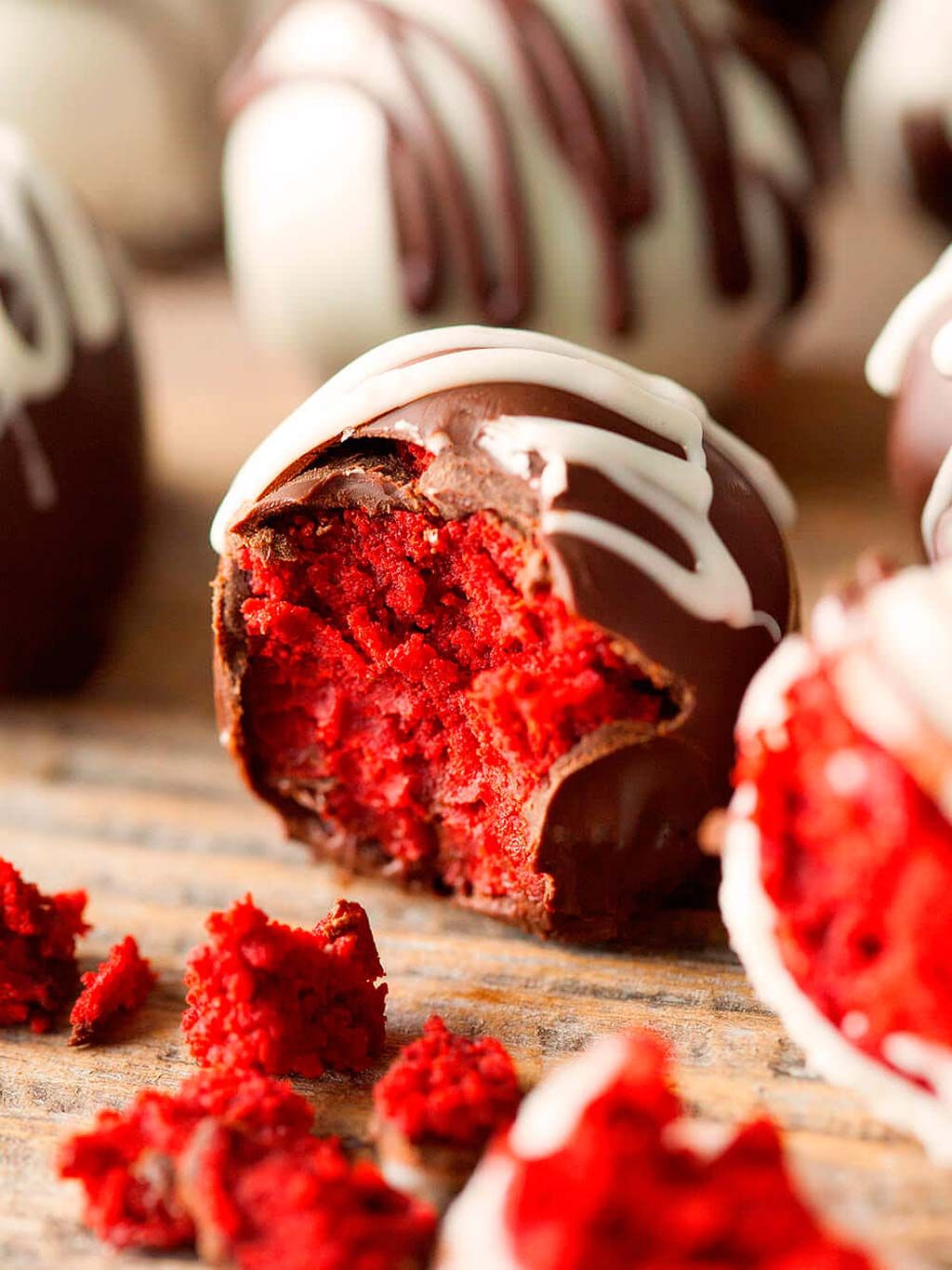 Food, Red velvet cake, Cuisine, Dessert, Dish, Icing, Ingredient, Chocolate, Chocolate truffle, Cream, Food, Red velvet cake, Cuisine, Dessert, Dish, Icing, Ingredient, Chocolate, Chocolate truffle, Cream,