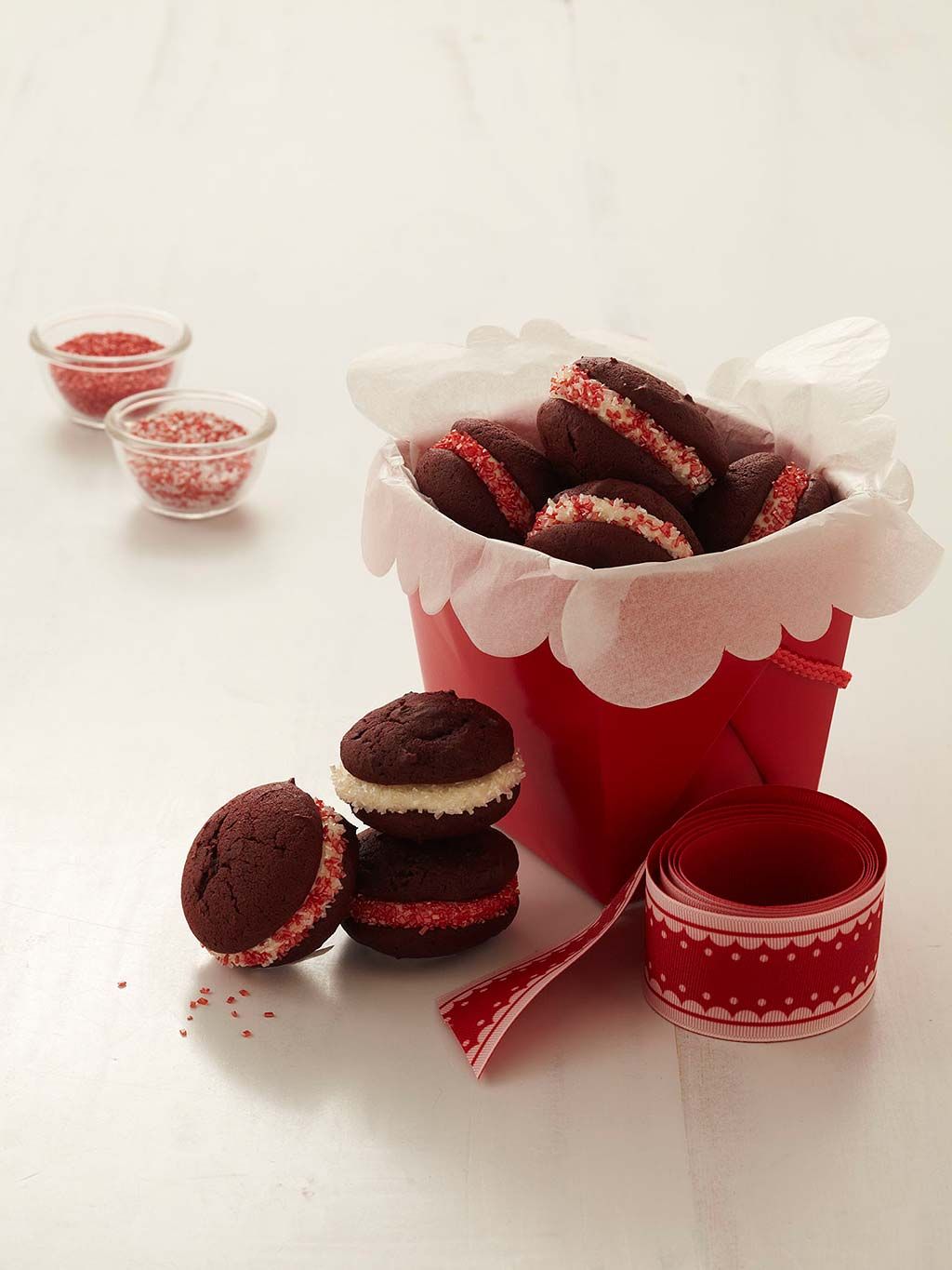Sweetness, Food, Dessert, Ingredient, Confectionery, Giri choco, Baking cup, Chocolate, Serveware, Cuisine, Sweetness, Food, Dessert, Ingredient, Confectionery, Giri choco, Baking cup, Chocolate, Serveware, Cuisine,