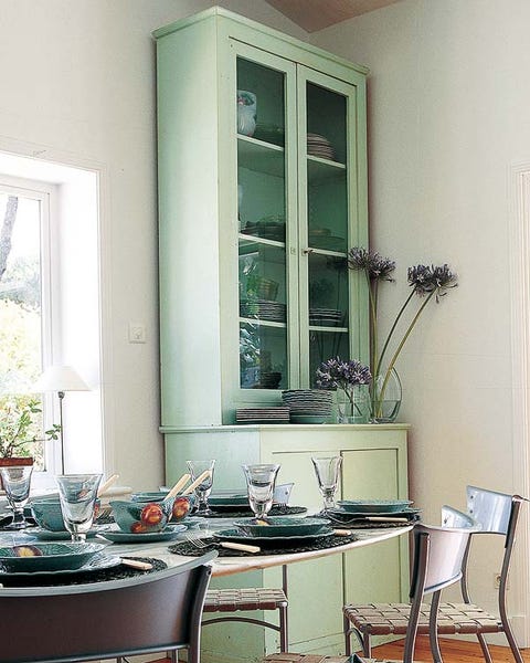 Room, Glass, Furniture, Table, Interior design, Fixture, Dishware, Home, House, Chair, 