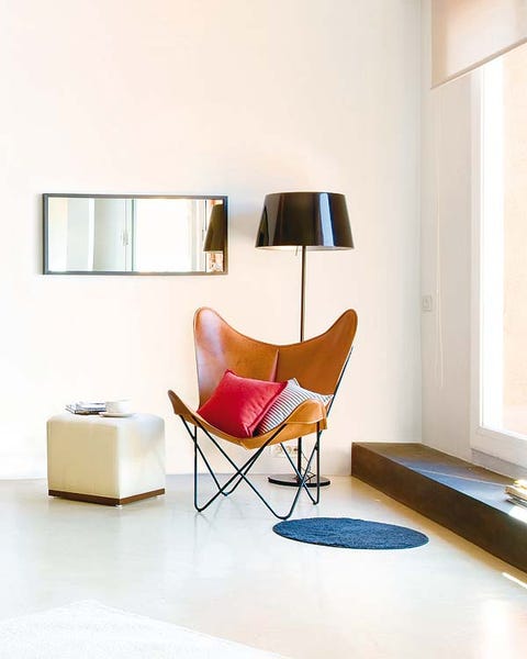 Wood, Room, Interior design, Floor, Wall, Flooring, Interior design, Lamp, Hardwood, Material property, 