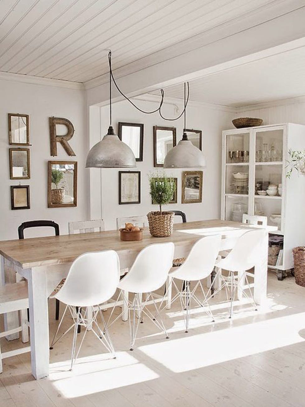 Room, Floor, Interior design, Flooring, Furniture, Ceiling, Wall, Table, Light fixture, Interior design, 