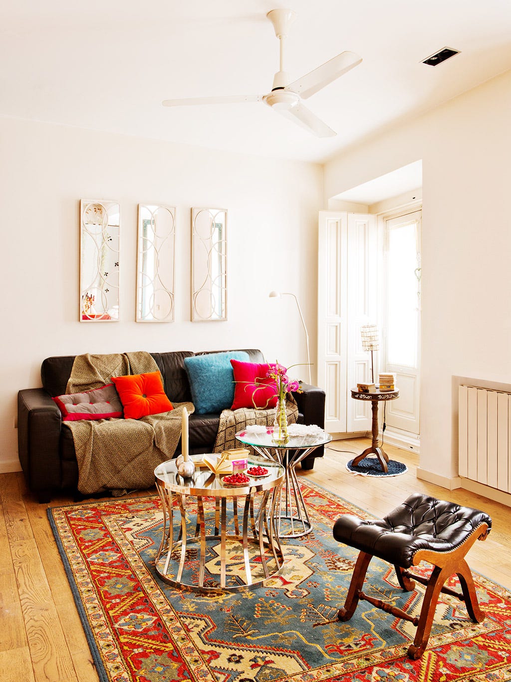 room, interior design, floor, wood, furniture, flooring, ceiling, couch, table, living room,