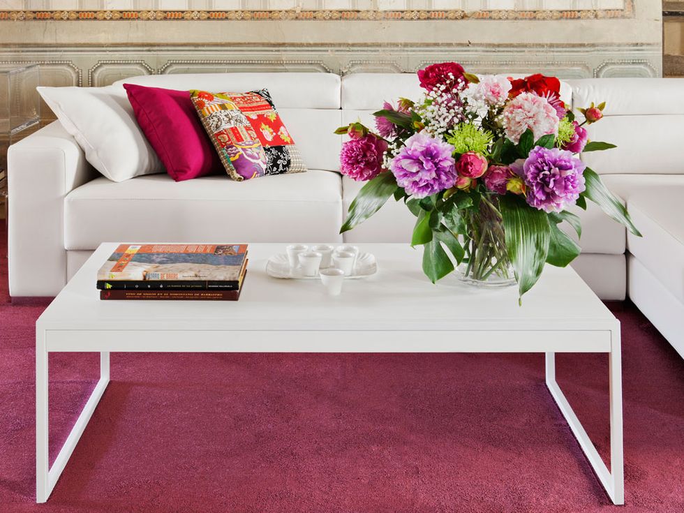 Table, Furniture, Petal, Flower, Couch, Pink, Bouquet, Interior design, Coffee table, Interior design,