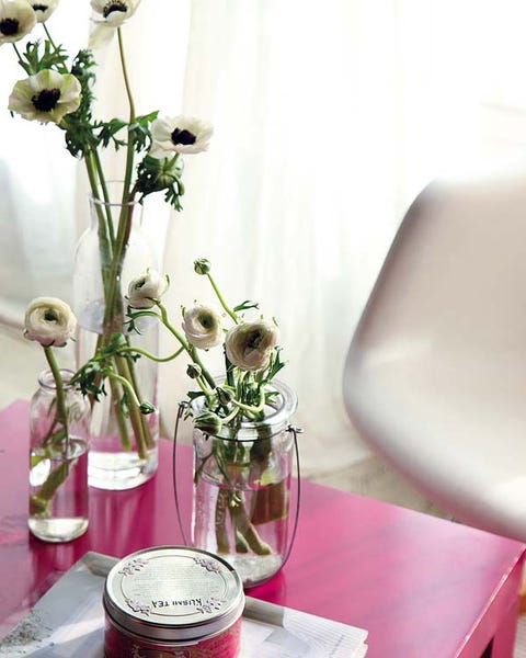 Flower, Petal, Artifact, Cut flowers, Interior design, Bouquet, Vase, Floristry, Centrepiece, Flower Arranging, 