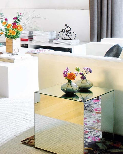 Interior design, Room, Flower, Interior design, Petal, Flower Arranging, Artifact, Cut flowers, Bouquet, Flowerpot, 