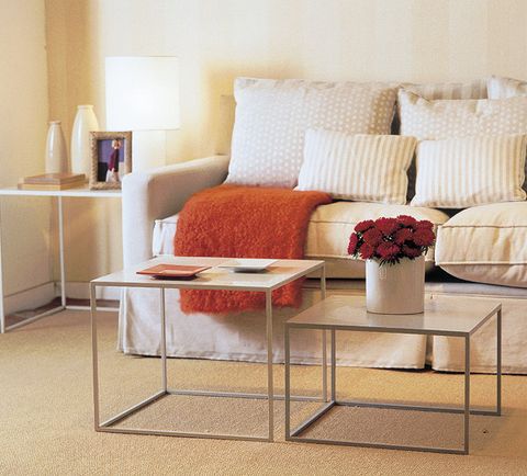 Interior design, Room, Furniture, Table, Wall, Interior design, Throw pillow, Pillow, Cushion, Home accessories, 