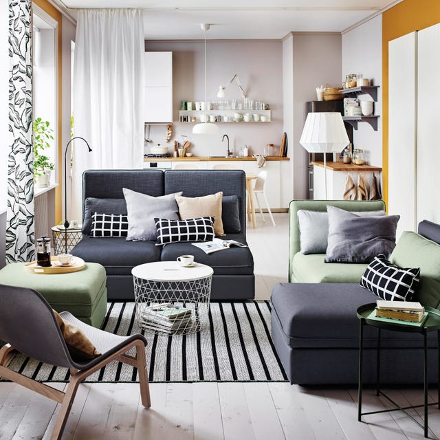 salón pequeño con cocina abierta