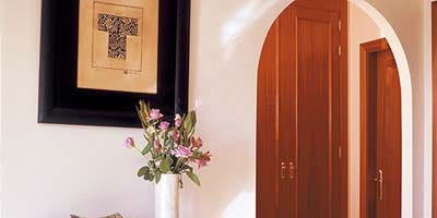 Wood, Room, Flower, Hardwood, Door, Wood stain, Wall, Picture frame, Home door, Bouquet, Wood, Room, Flower, Hardwood, Door, Wood stain, Wall, Picture frame, Home door, Bouquet,