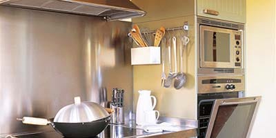 Room, Property, Kitchen, Kitchen appliance, Ceiling, Major appliance, Grey, Cabinetry, Cookware and bakeware, Light fixture, Room, Property, Kitchen, Kitchen appliance, Ceiling, Major appliance, Grey, Cabinetry, Cookware and bakeware, Light fixture,