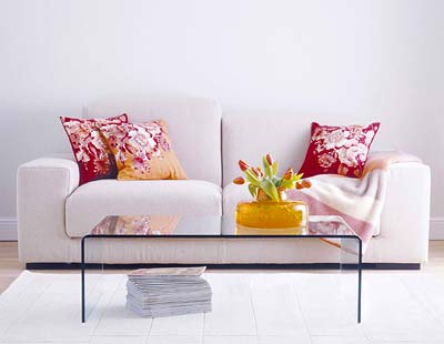 Brown, Room, Yellow, Interior design, Wall, Furniture, Textile, White, Pillow, Throw pillow, 