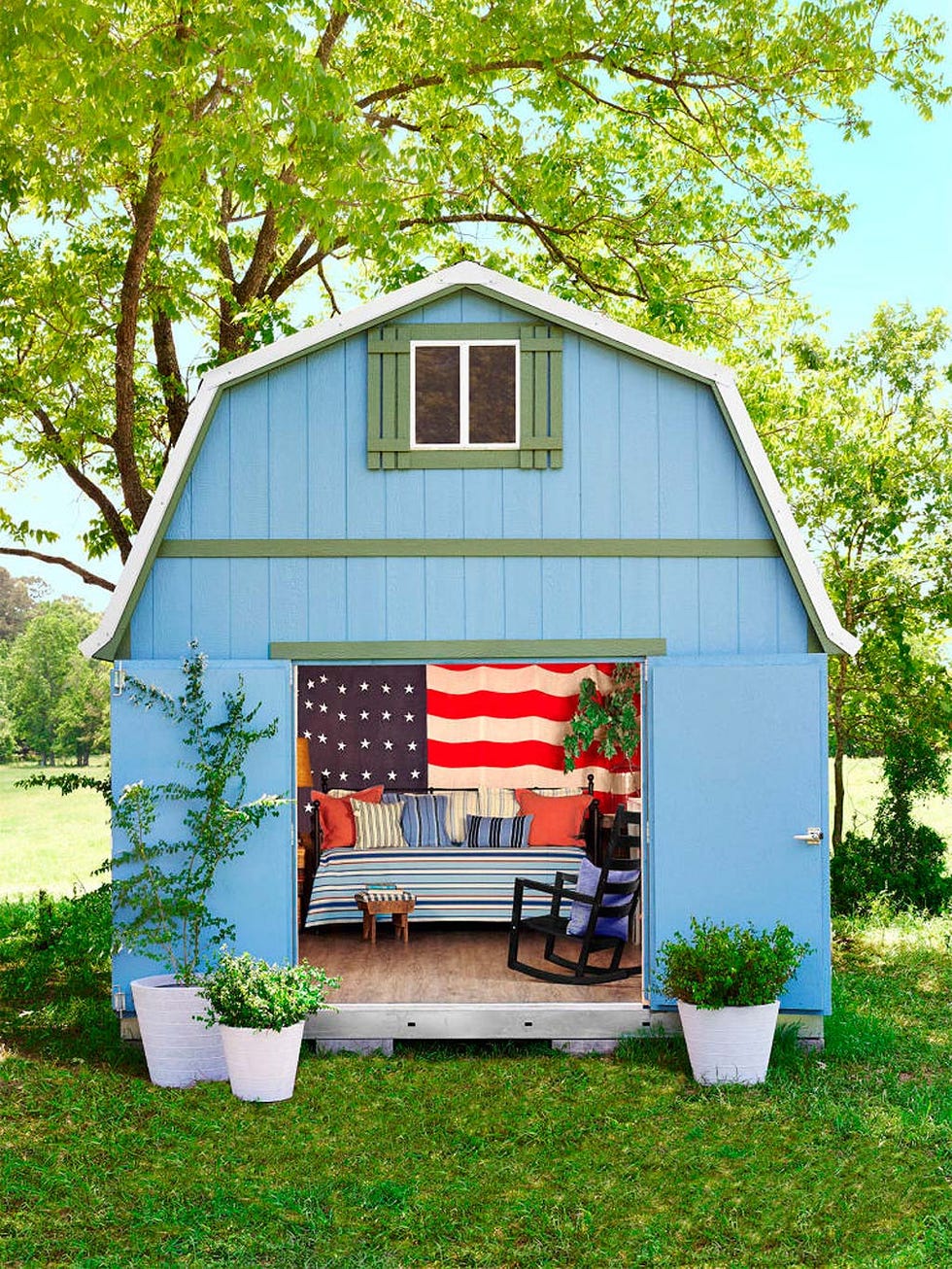 Flowerpot, Plant, Tree, Leaf, Outdoor furniture, House, Garden, Bench, Rural area, Door, 