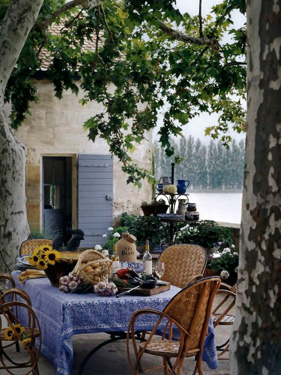 Patio, Property, Room, Home, Building, Furniture, Table, Tree, House, Interior design, 