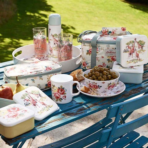 Serveware, Cuisine, Dishware, Ingredient, Tableware, Dish, Meal, Recipe, Dessert, Porcelain, 