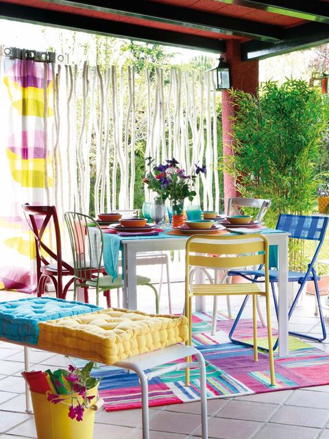 Table, Interior design, Purple, Flowerpot, Interior design, Houseplant, Curtain, Window treatment, Vase, Outdoor table, 