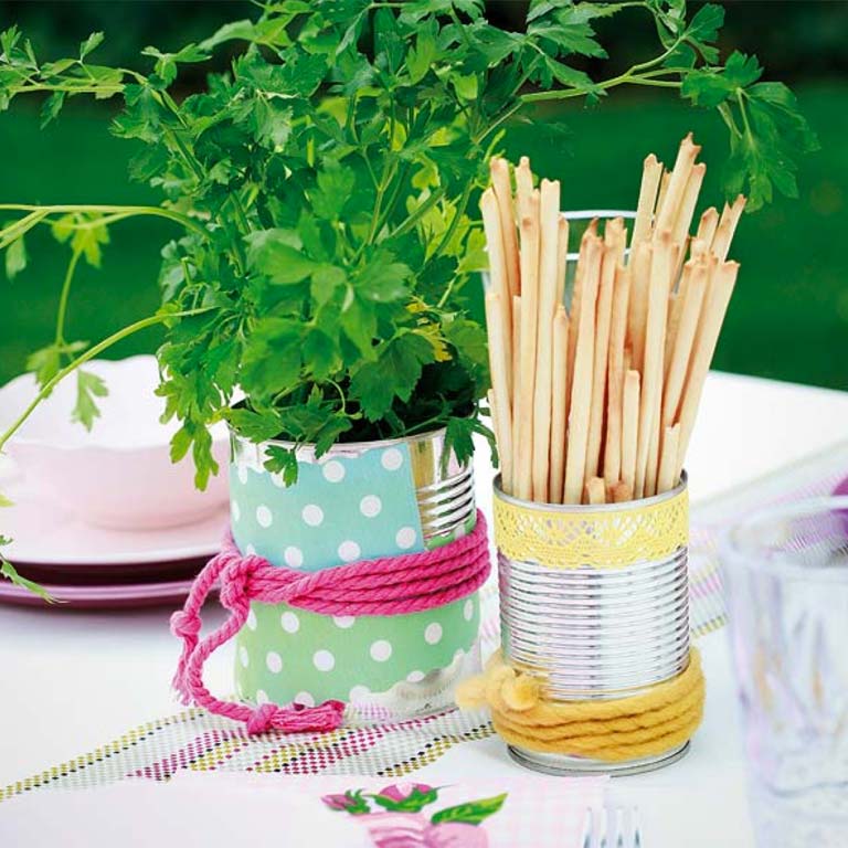 Serveware, Dishware, Flowerpot, Drinkware, Lavender, Ingredient, Herb, Houseplant, Cup, Annual plant, 