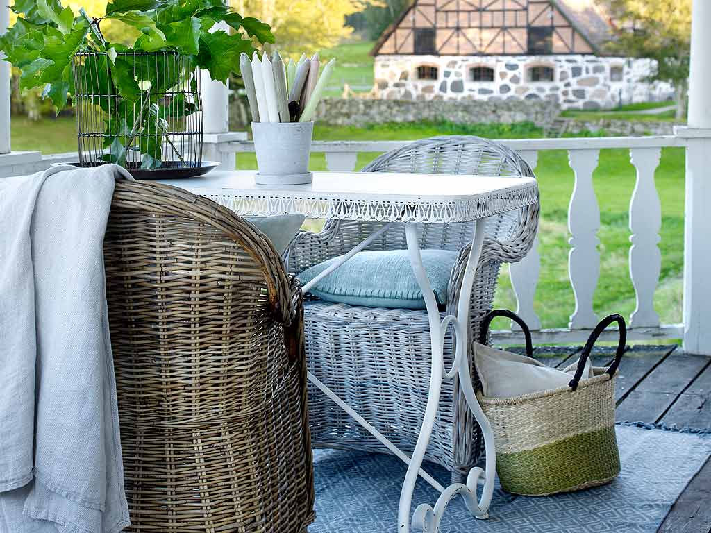 Tablecloth, Textile, Linens, Home accessories, Wicker, Home fencing, Outdoor table, Outdoor furniture, Clothes hanger, Basket, 