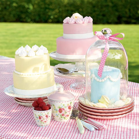 Serveware, Party supply, Sweetness, Dishware, Cuisine, Food, Dessert, Ingredient, Pink, Cake, 