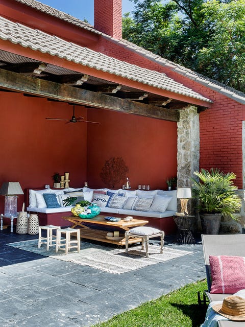 Property, House, Building, Backyard, Patio, Yard, Real estate, Furniture, Room, Courtyard, 
