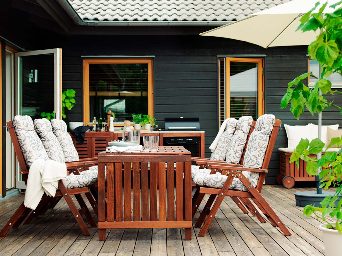 Prepara tu terraza para la primavera con estas prácticas mesas plegables