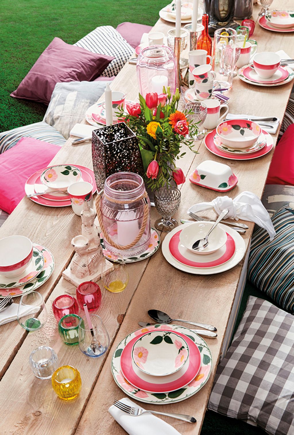 Los platos de melamina más bonitos para poner la mesa en el jardín o la  terraza