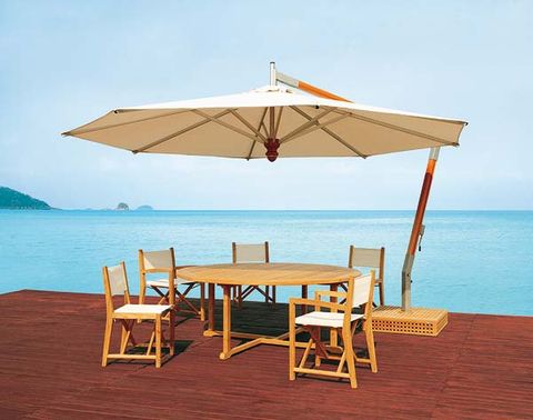 Body of water, Coastal and oceanic landforms, Wood, Furniture, Table, Outdoor table, Summer, Outdoor furniture, Ocean, Horizon, 